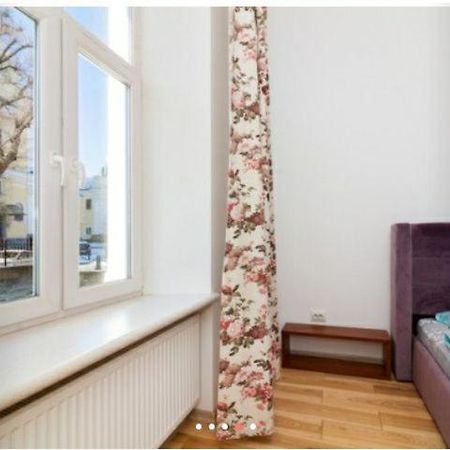 Три Кімнати Вулиця Грушевського 9 Центр Міста Львів Apartman Kültér fotó