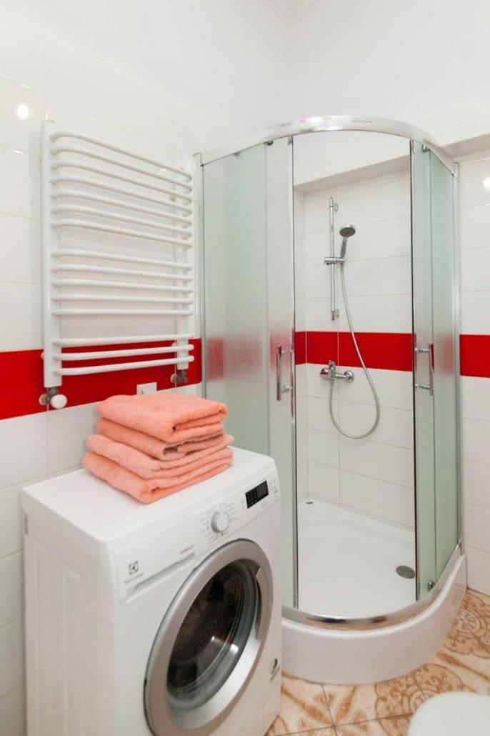 Три Кімнати Вулиця Грушевського 9 Центр Міста Львів Apartman Kültér fotó