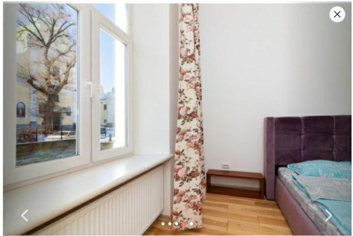 Три Кімнати Вулиця Грушевського 9 Центр Міста Львів Apartman Kültér fotó